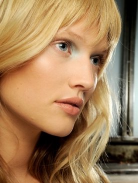 Естественный макияж – тенденция сезона весна-лето 2011