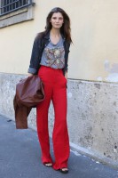 Одежда красного цвета