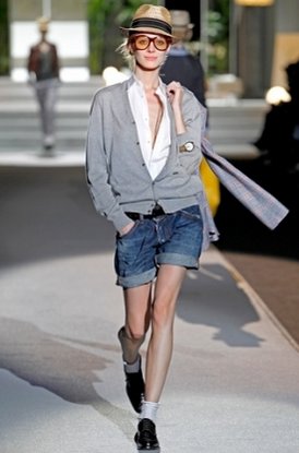 Весна-лето 2011: модные шорты