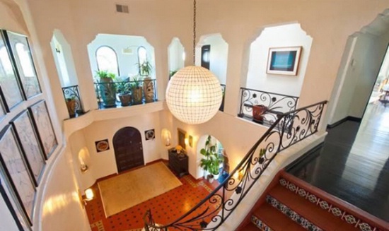 Дом Кейт Уолш в испанском стиле выставлен на продажу